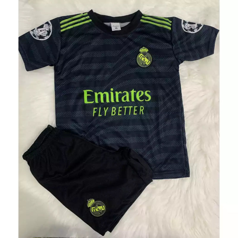 Conjunto Infantil Uniforme Real Madrid Vini Jr - Camiseta + Shorts - Kaype Store