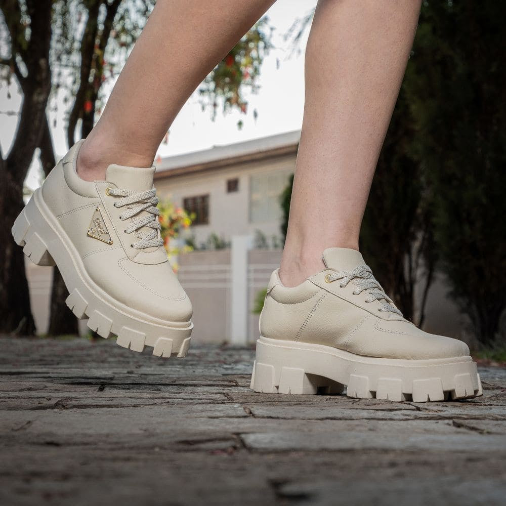 Oxford Tratorado Feminino - Elegância e Conforto para Cada Passo - Kaype Store