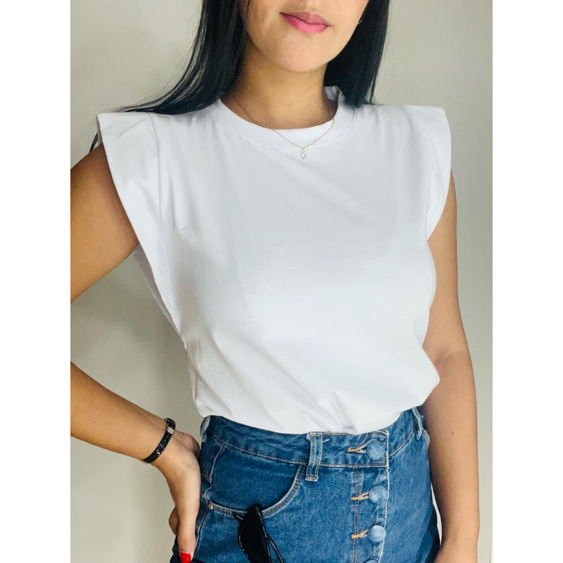 Camiseta Básica Branca com Detalhe Lateral - Sinônimo de Conforto e Estilo - Kaype Store