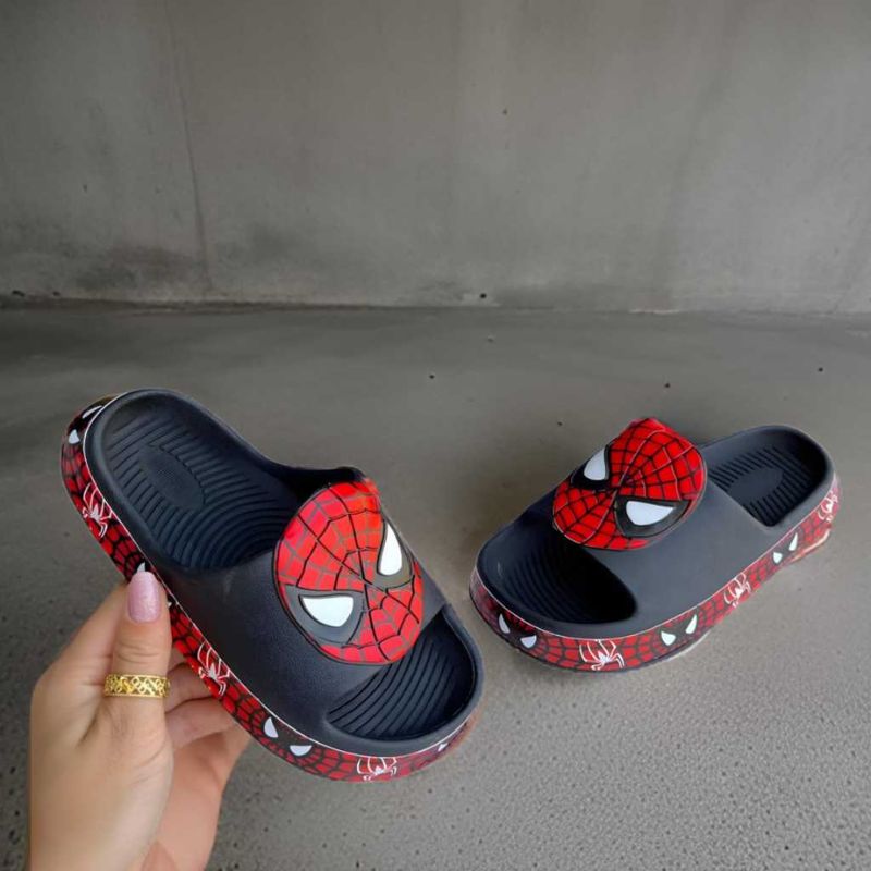 Chinelo Infantil Nuvem com Personagens - Leve, Confortável e Divertido