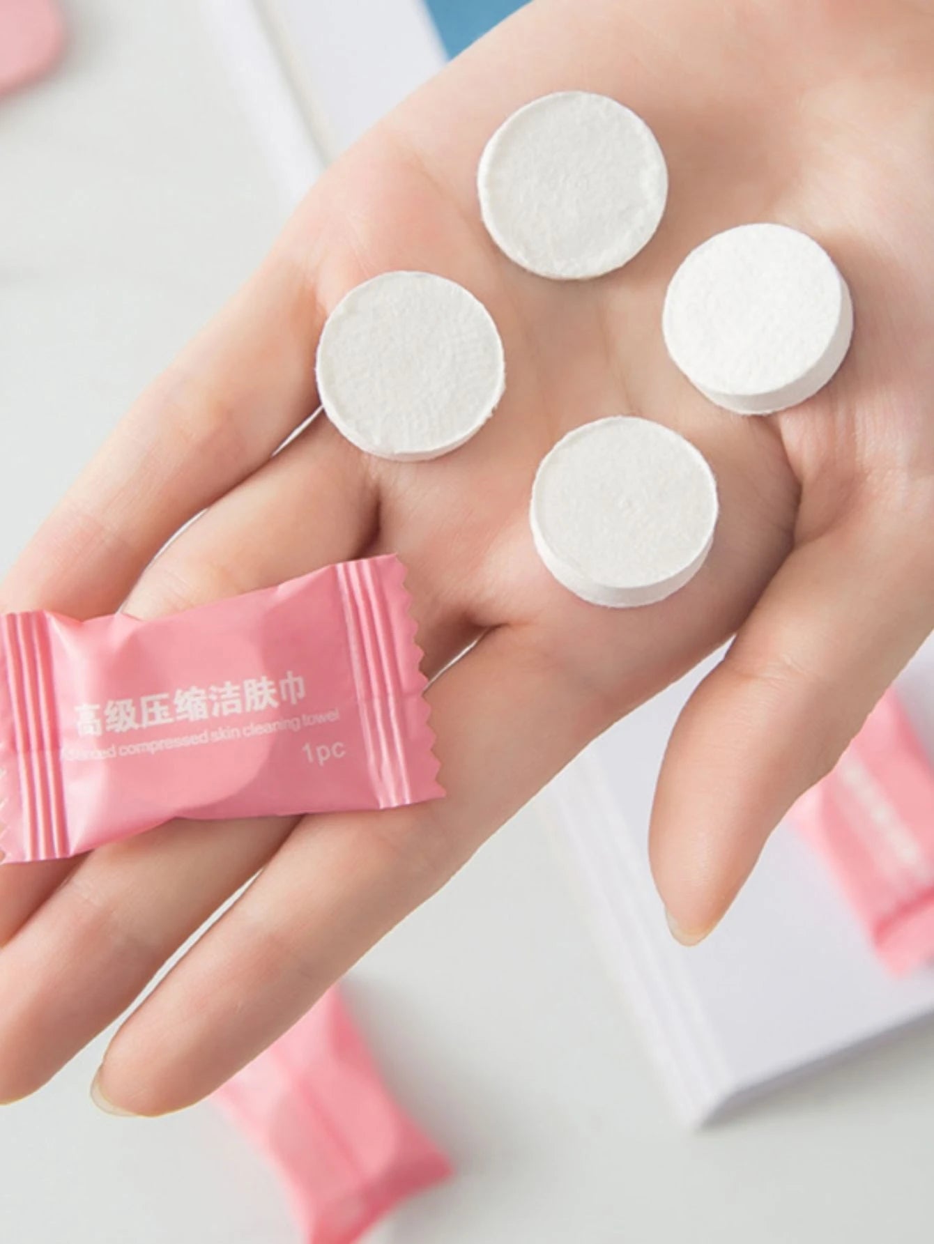 Kit 50 Toalhas Desidratada Compacta Descartável e Higiênica - Kaype Store