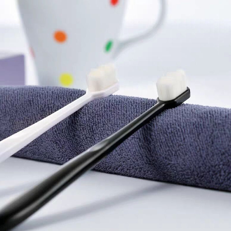 Oral Max - Escova de Dentes com NanoTecnologia - Restaura e Clareia os Dentes - COMPRE 1, LEVE 2 Kaypestore PRETO 