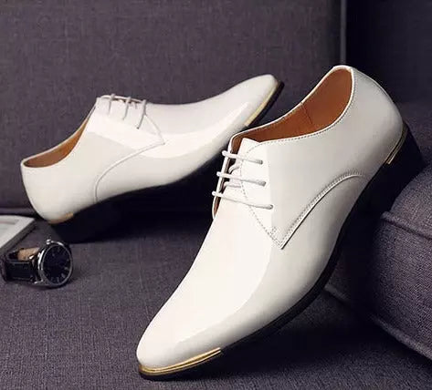 Sapato Social Masculino Bico Fino Verniz - Elegância e Conforto em um Único Calçado CAL015 Kaypestore 